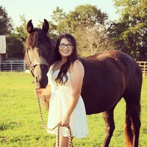 Meet your Posher, Tauna